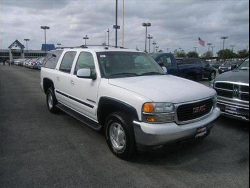 GMC Yukon XL 2005 photo 2