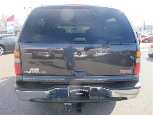 GMC Yukon XL 2005 photo 3