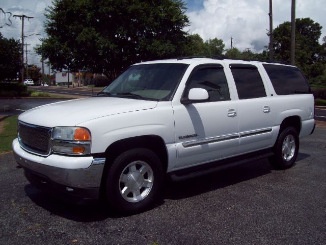 GMC Yukon XL 2005 photo 2