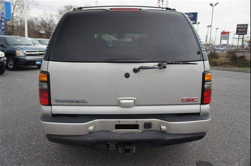 GMC Yukon XL 2005 photo 3