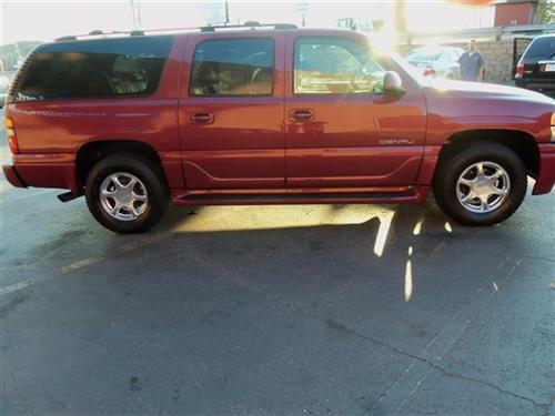 GMC Yukon XL 2005 photo 1