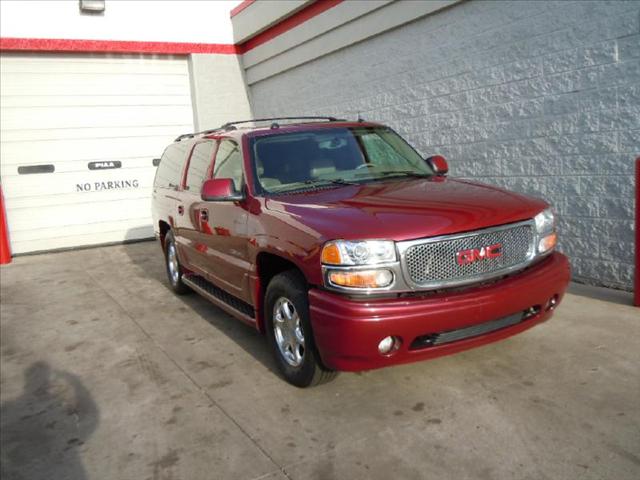 GMC Yukon XL 2005 photo 1