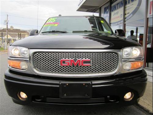 GMC Yukon XL 2005 photo 3