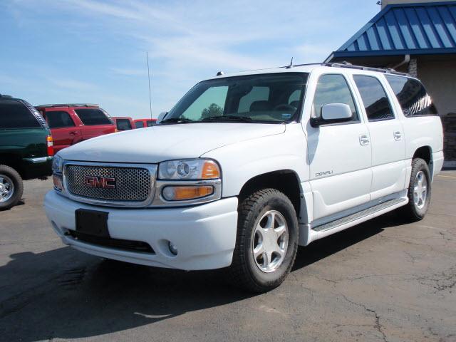 GMC Yukon XL EX Sedan 4D Sport Utility