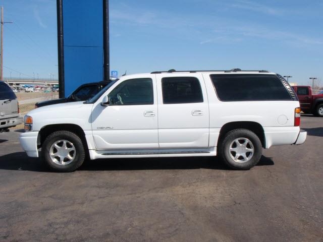 GMC Yukon XL 2005 photo 1