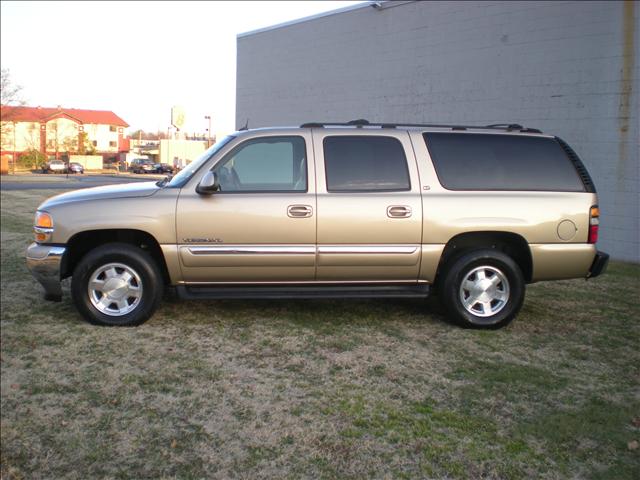 GMC Yukon XL 2005 photo 1