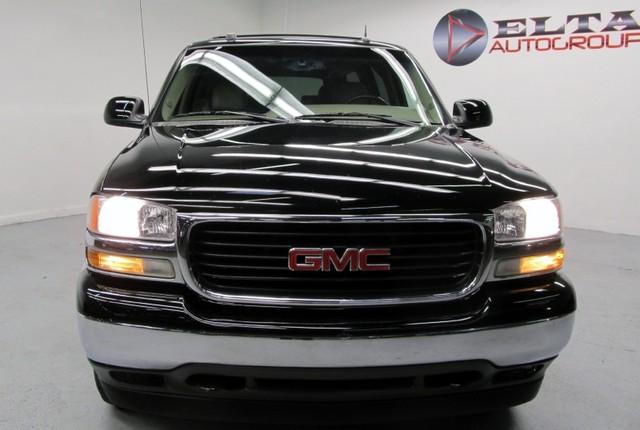 GMC Yukon XL 2005 photo 3