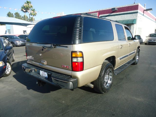 GMC Yukon XL 2005 photo 1