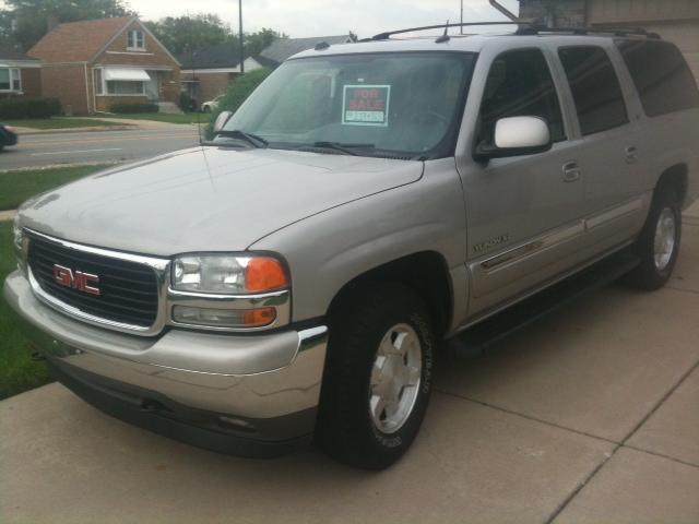 GMC Yukon XL 4dr Sdn 1.8 Auto Sulev Sedan Sport Utility