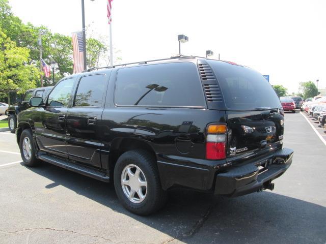 GMC Yukon XL 2005 photo 9