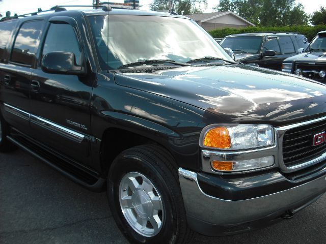 GMC Yukon XL 2005 photo 4