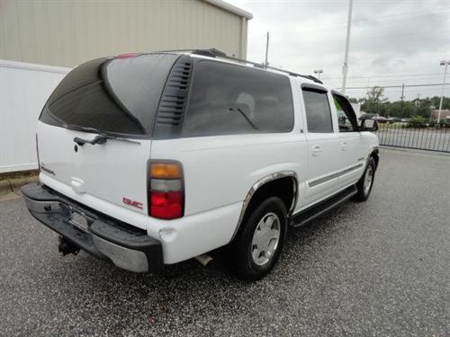 GMC Yukon XL 2005 photo 3