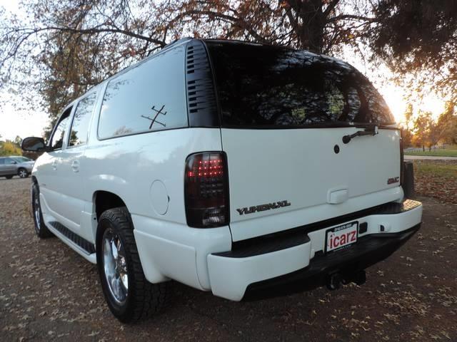 GMC Yukon XL 2005 photo 4