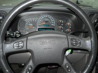 GMC Yukon XL 2005 photo 3