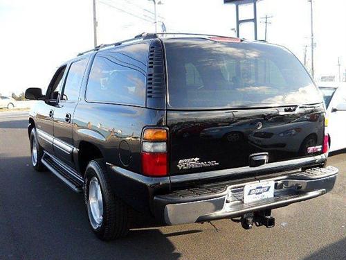 GMC Yukon XL 2005 photo 3