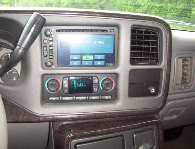 GMC Yukon XL 2006 photo 10