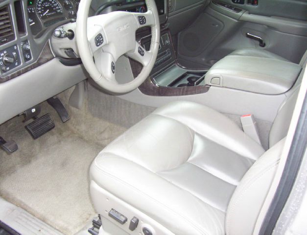 GMC Yukon XL 2006 photo 9