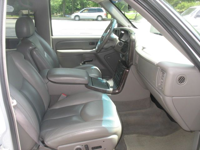 GMC Yukon XL 2006 photo 12