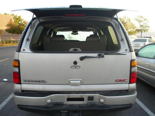 GMC Yukon XL 2006 photo 4