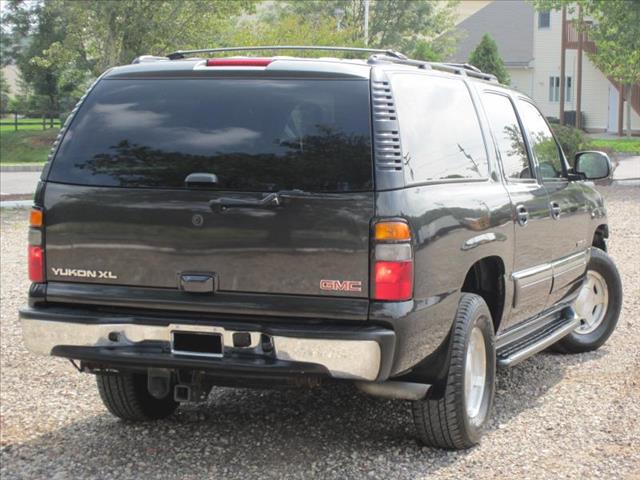 GMC Yukon XL 2006 photo 3