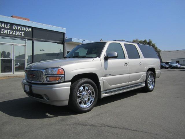 GMC Yukon XL EX Sedan 4D Sport Utility