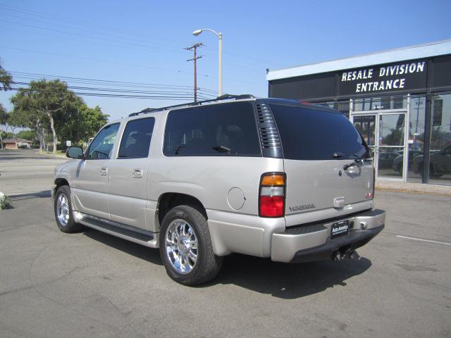 GMC Yukon XL 2006 photo 2