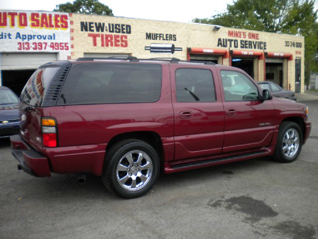 GMC Yukon XL 2006 photo 13