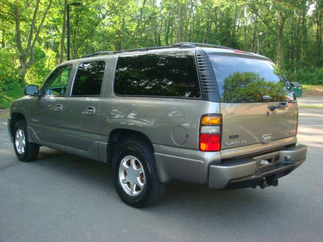 GMC Yukon XL 2006 photo 21