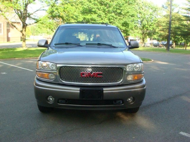 GMC Yukon XL 2006 photo 4