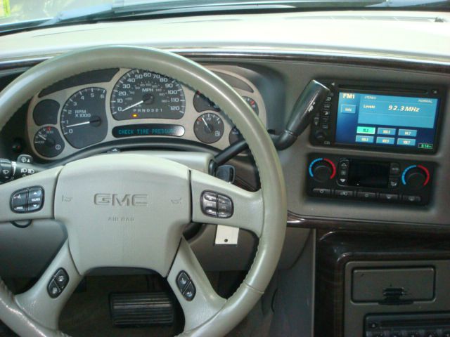 GMC Yukon XL 2006 photo 9