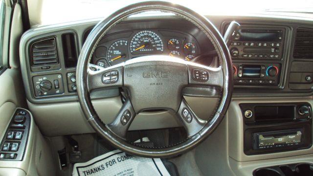 GMC Yukon XL 2006 photo 1