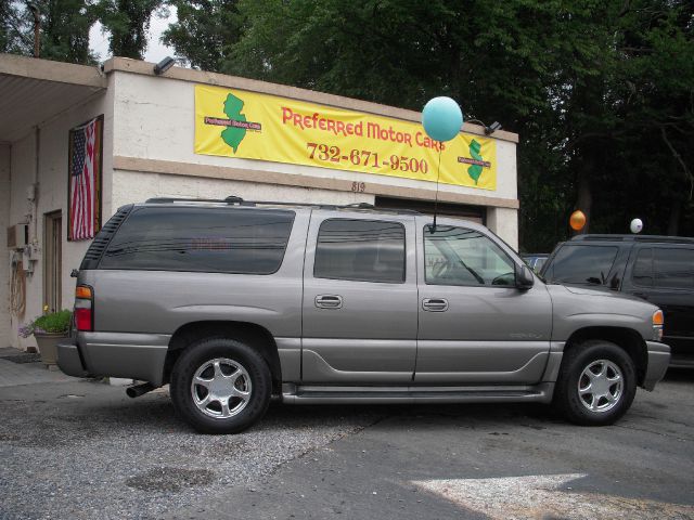 GMC Yukon XL 2006 photo 2