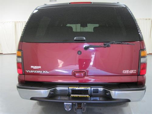 GMC Yukon XL 2006 photo 2