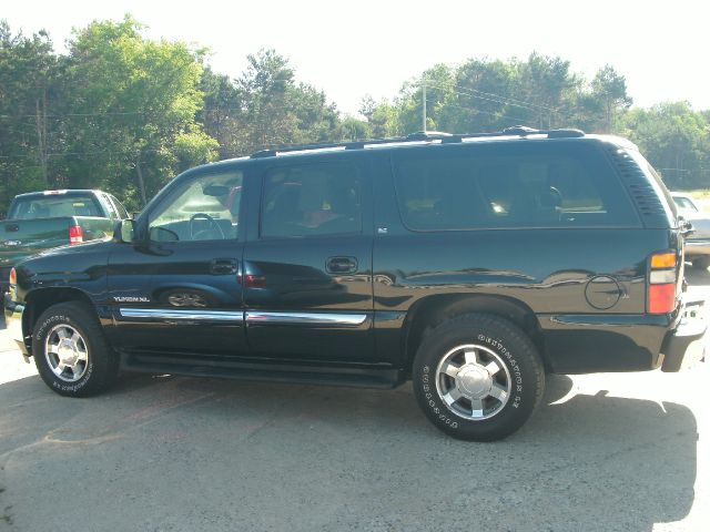 GMC Yukon XL 2006 photo 3