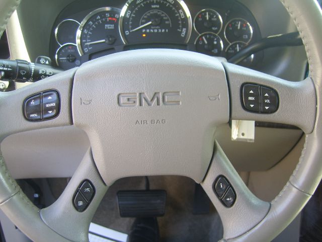 GMC Yukon XL 2006 photo 4