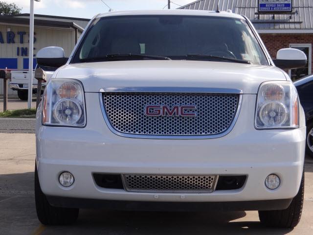 GMC Yukon XL 2007 photo 2