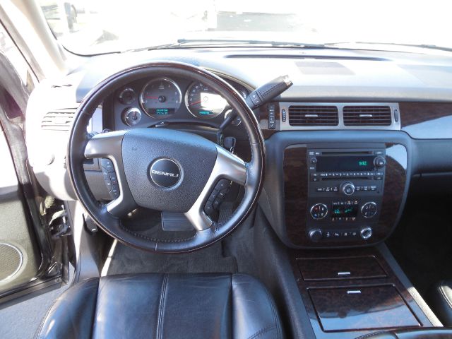 GMC Yukon XL 2007 photo 12