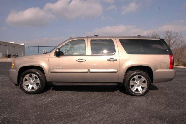 GMC Yukon XL 2007 photo 1