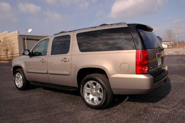 GMC Yukon XL 2007 photo 2