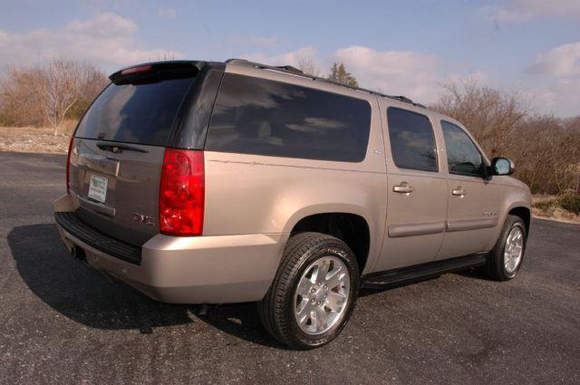 GMC Yukon XL 2007 photo 3