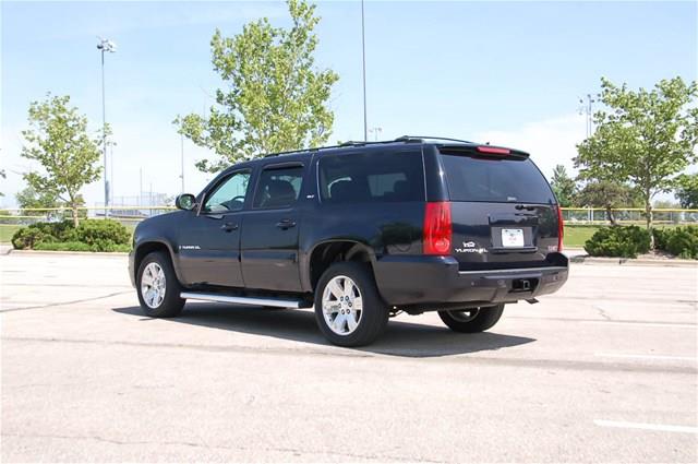 GMC Yukon XL 2007 photo 1