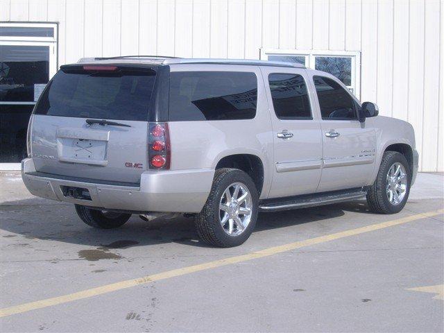 GMC Yukon XL 2007 photo 1