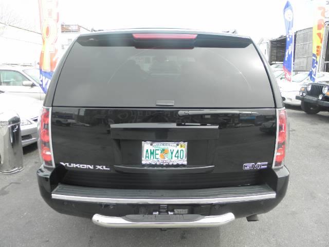 GMC Yukon XL 2007 photo 4