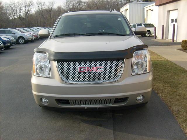 GMC Yukon XL 2007 photo 1