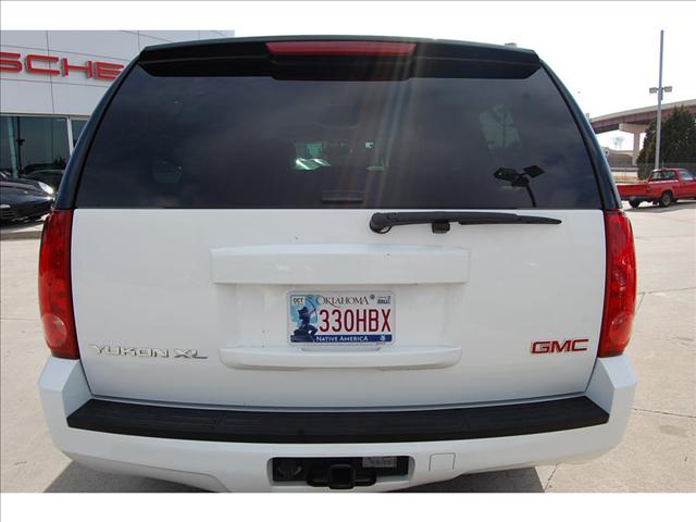 GMC Yukon XL 2007 photo 3