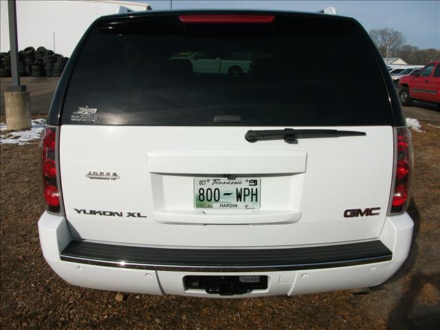 GMC Yukon XL 2007 photo 1