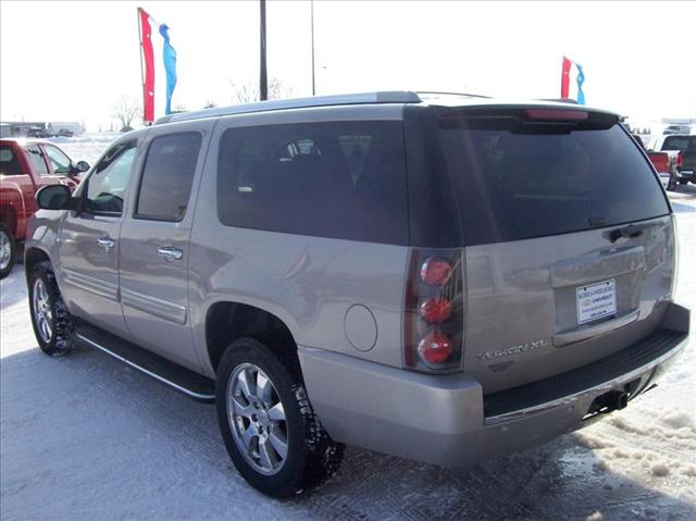 GMC Yukon XL 2007 photo 2