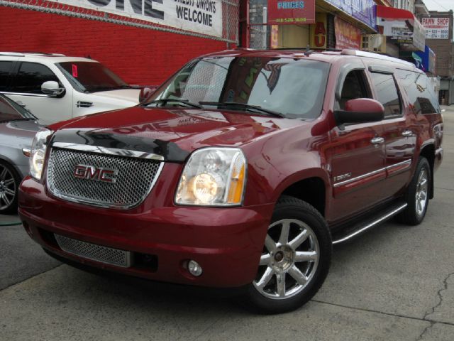 GMC Yukon XL SXT Van SUV