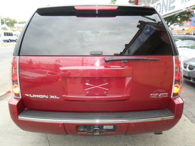 GMC Yukon XL 2007 photo 1