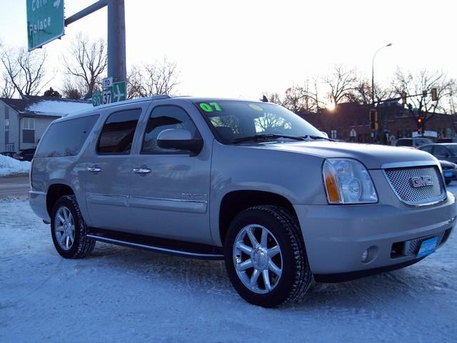 GMC Yukon XL 2007 photo 1